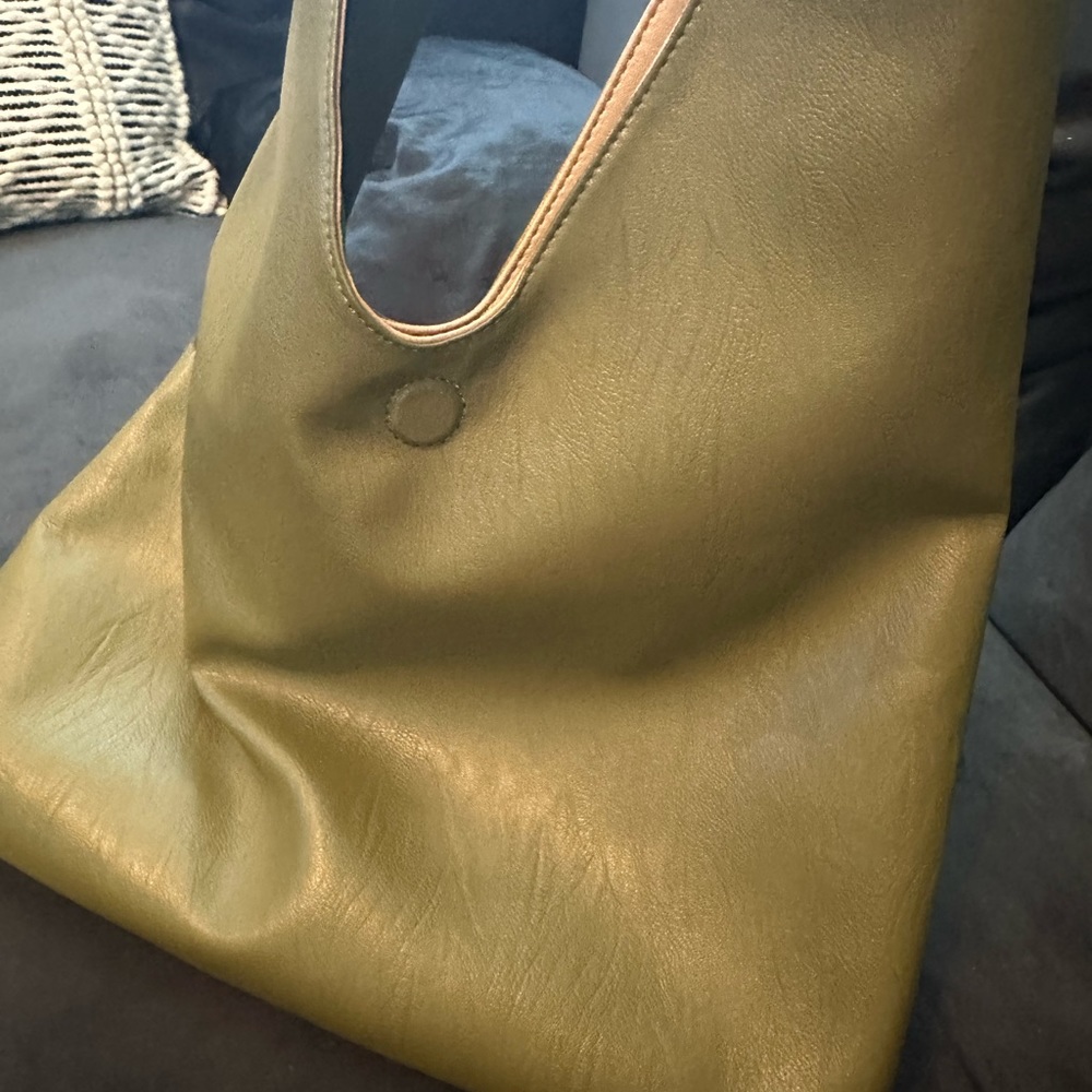 LIZ SOTO GREEN SHOULDER HOBO BAG Avocado new